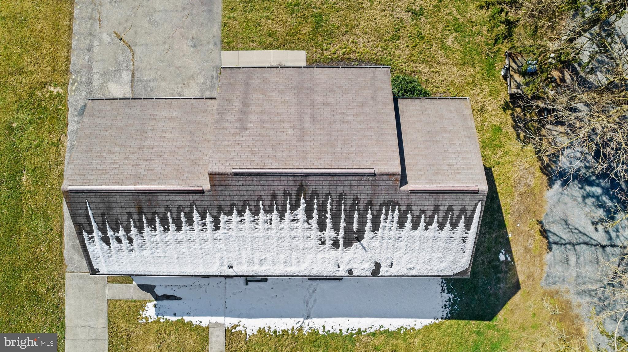 921 STOVERSTOWN ROAD