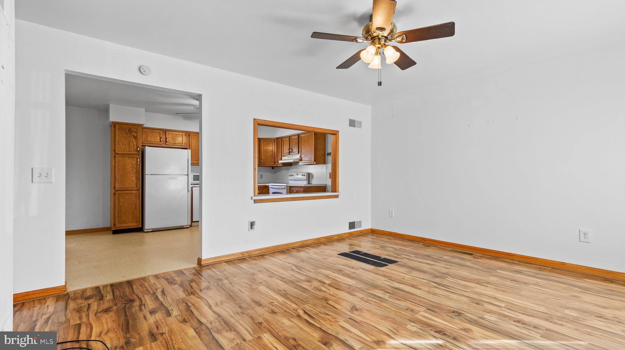 921 STOVERSTOWN ROAD