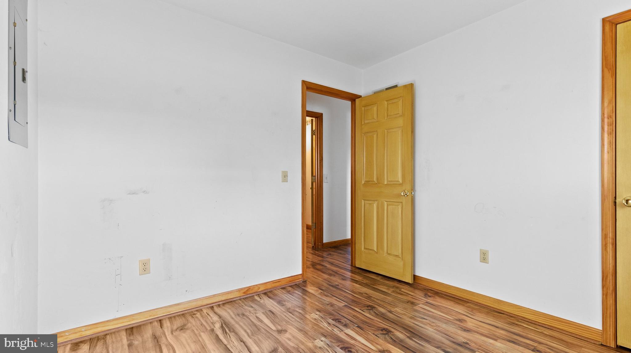 921 STOVERSTOWN ROAD