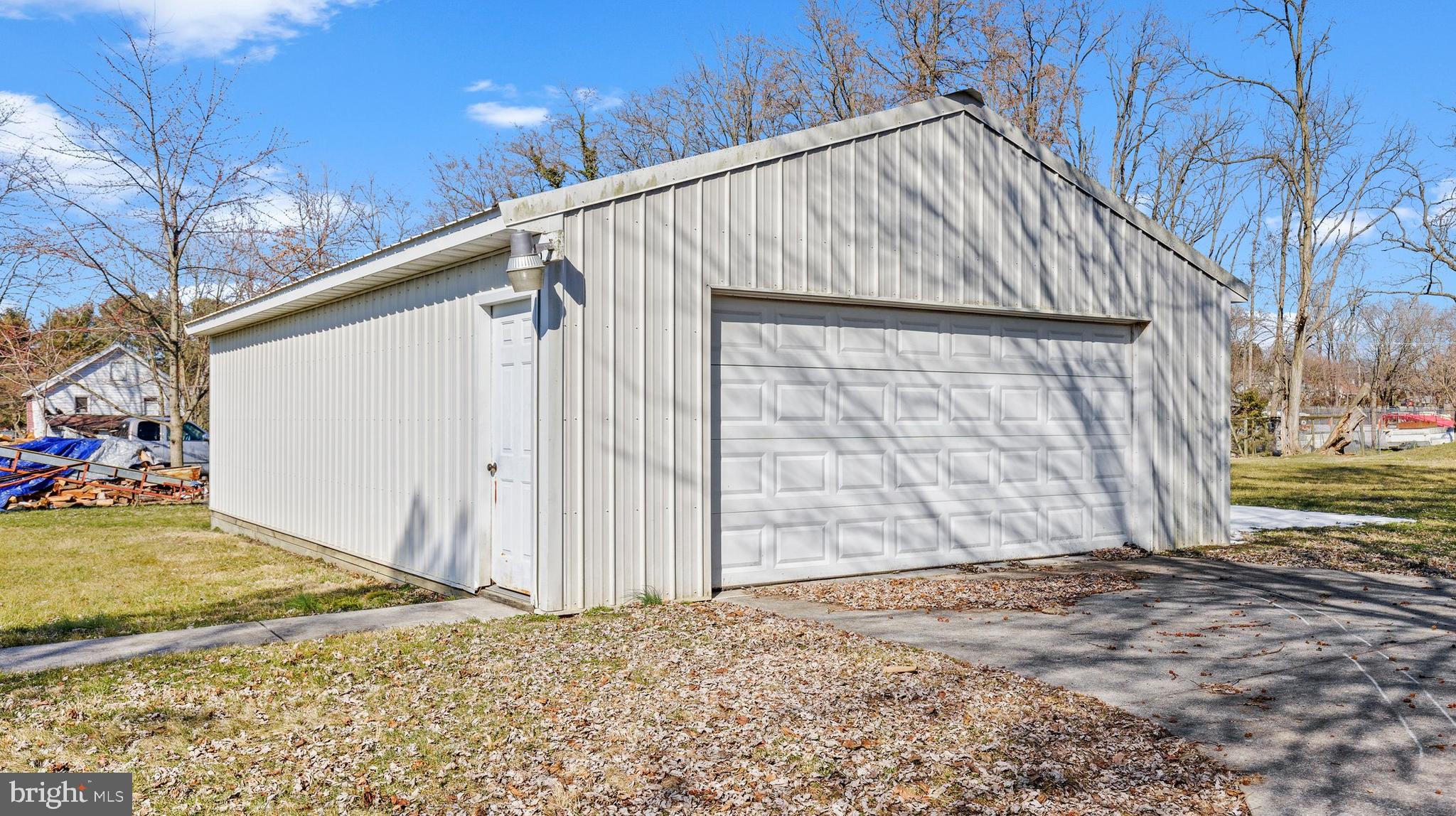 921 STOVERSTOWN ROAD