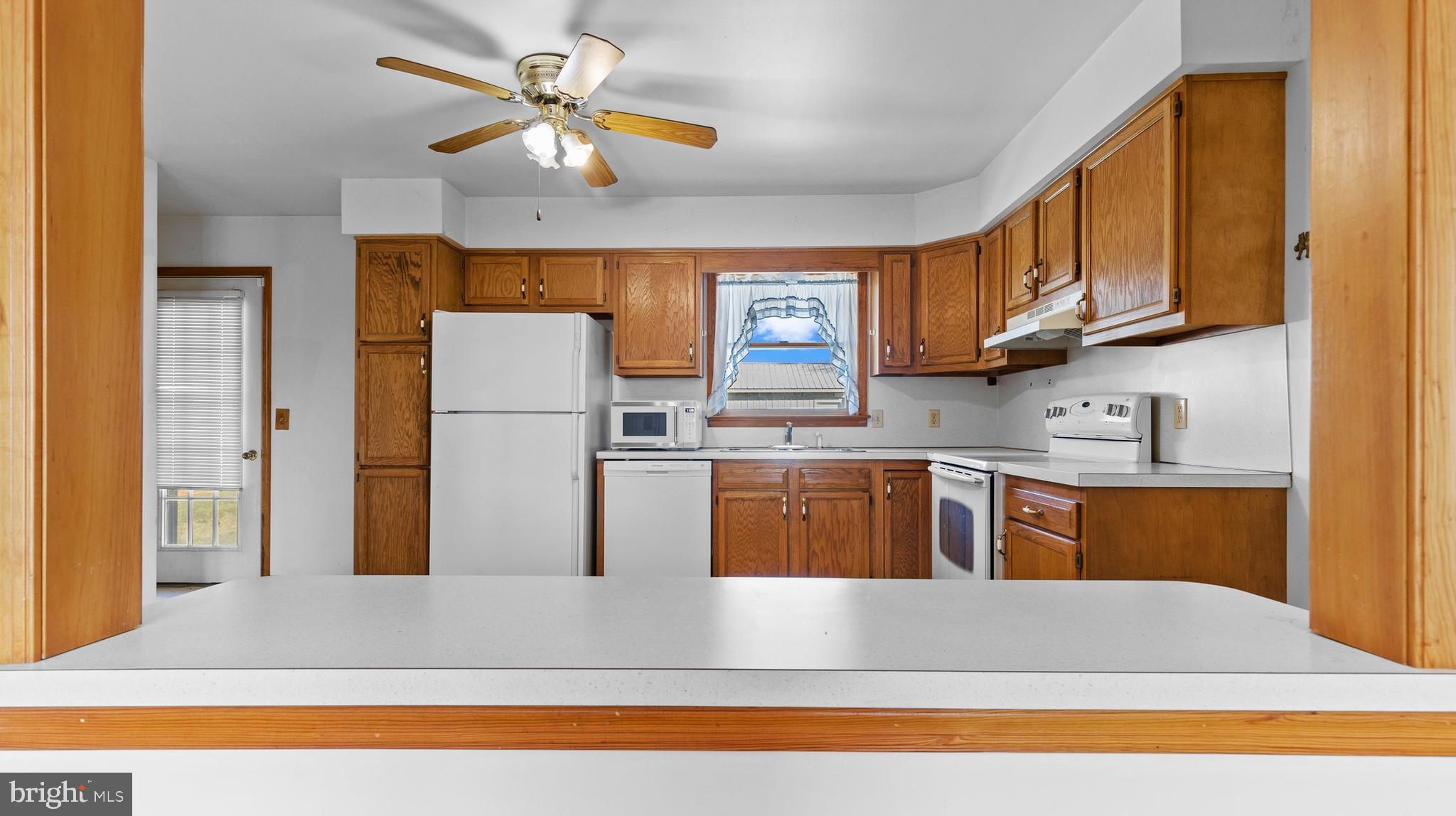 921 STOVERSTOWN ROAD