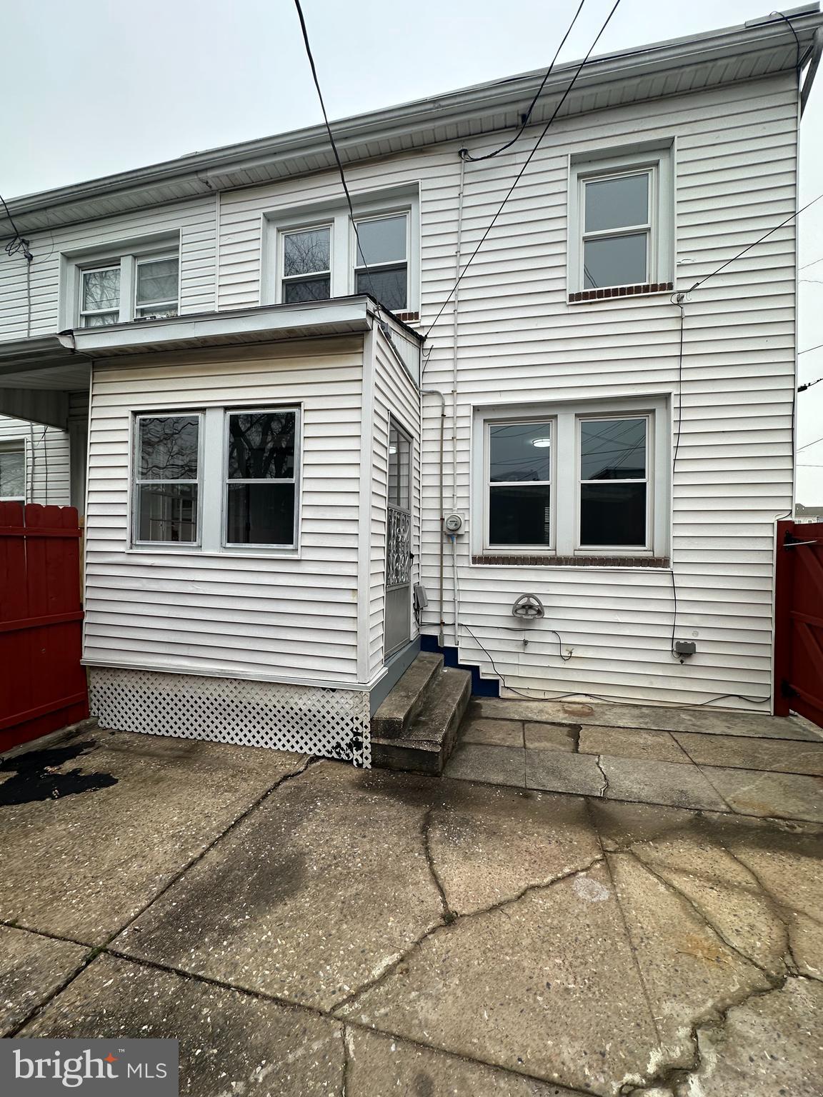 478 WALLACE STREET