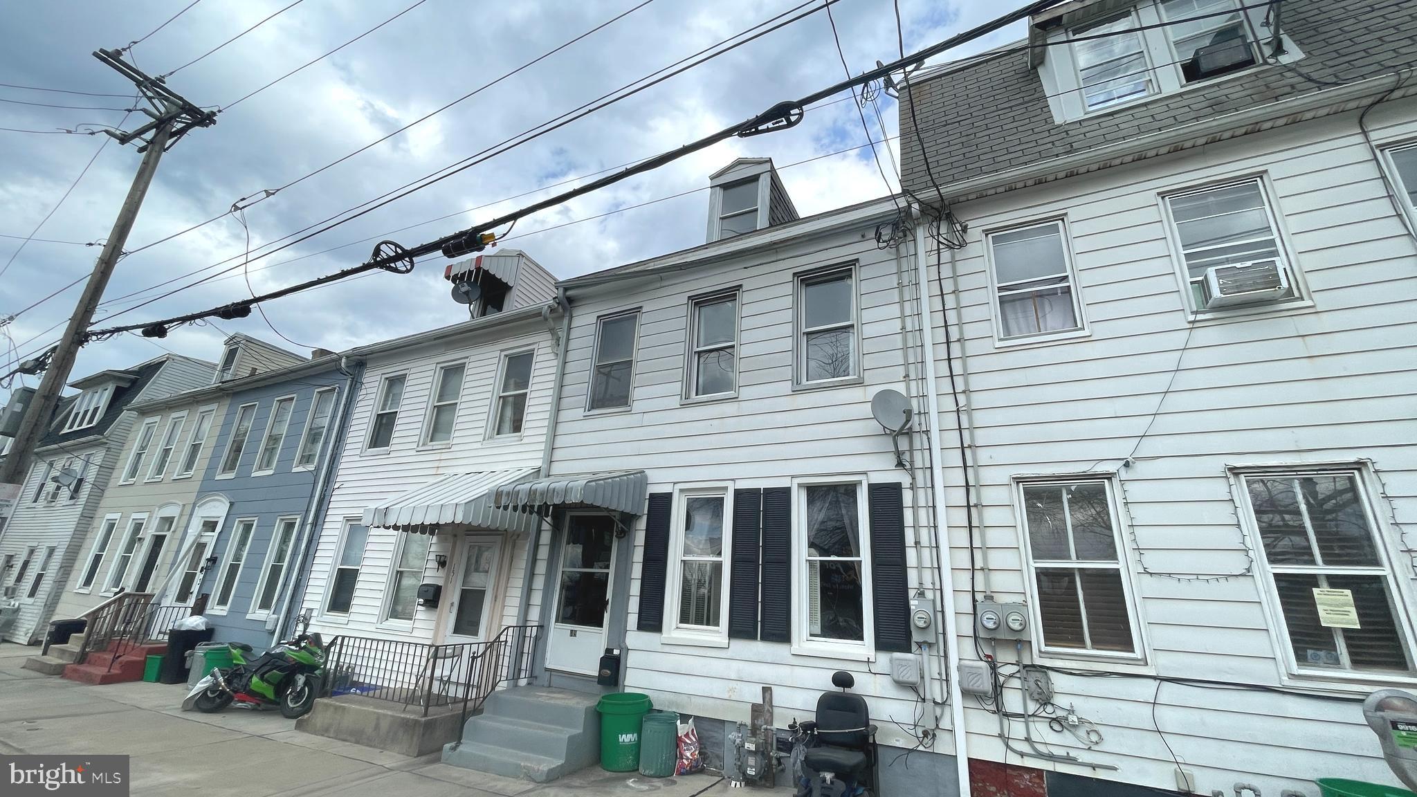 149 N QUEEN STREET