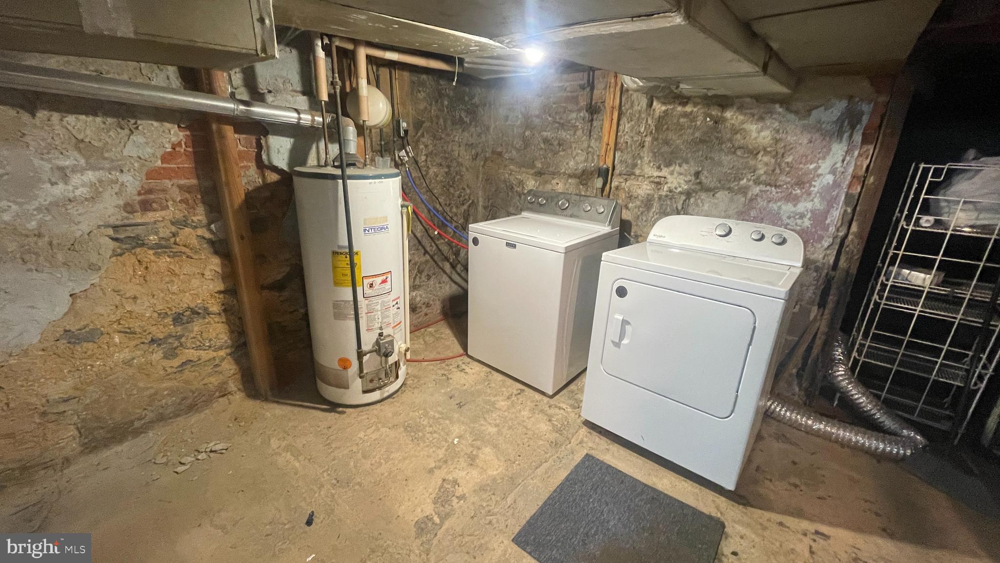 1015 W POPLAR STREET