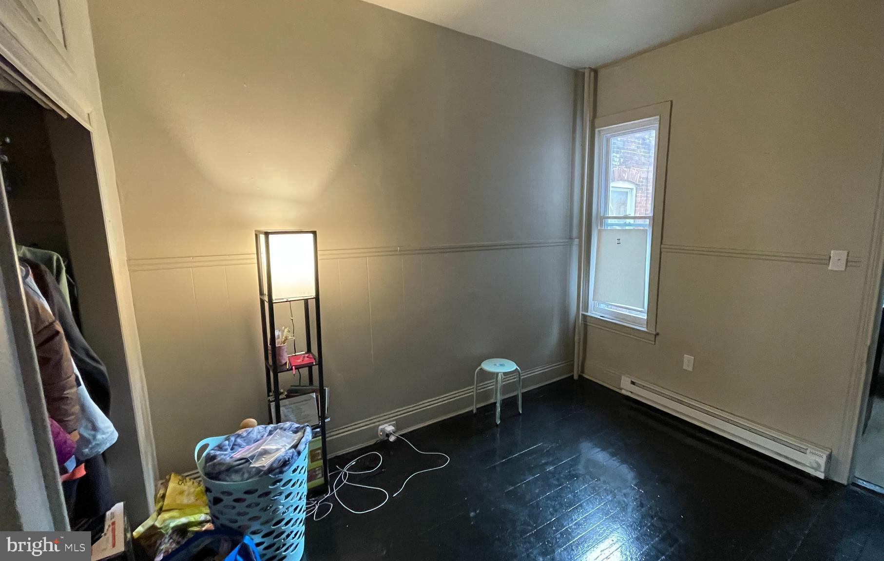 261 W COTTAGE PLACE