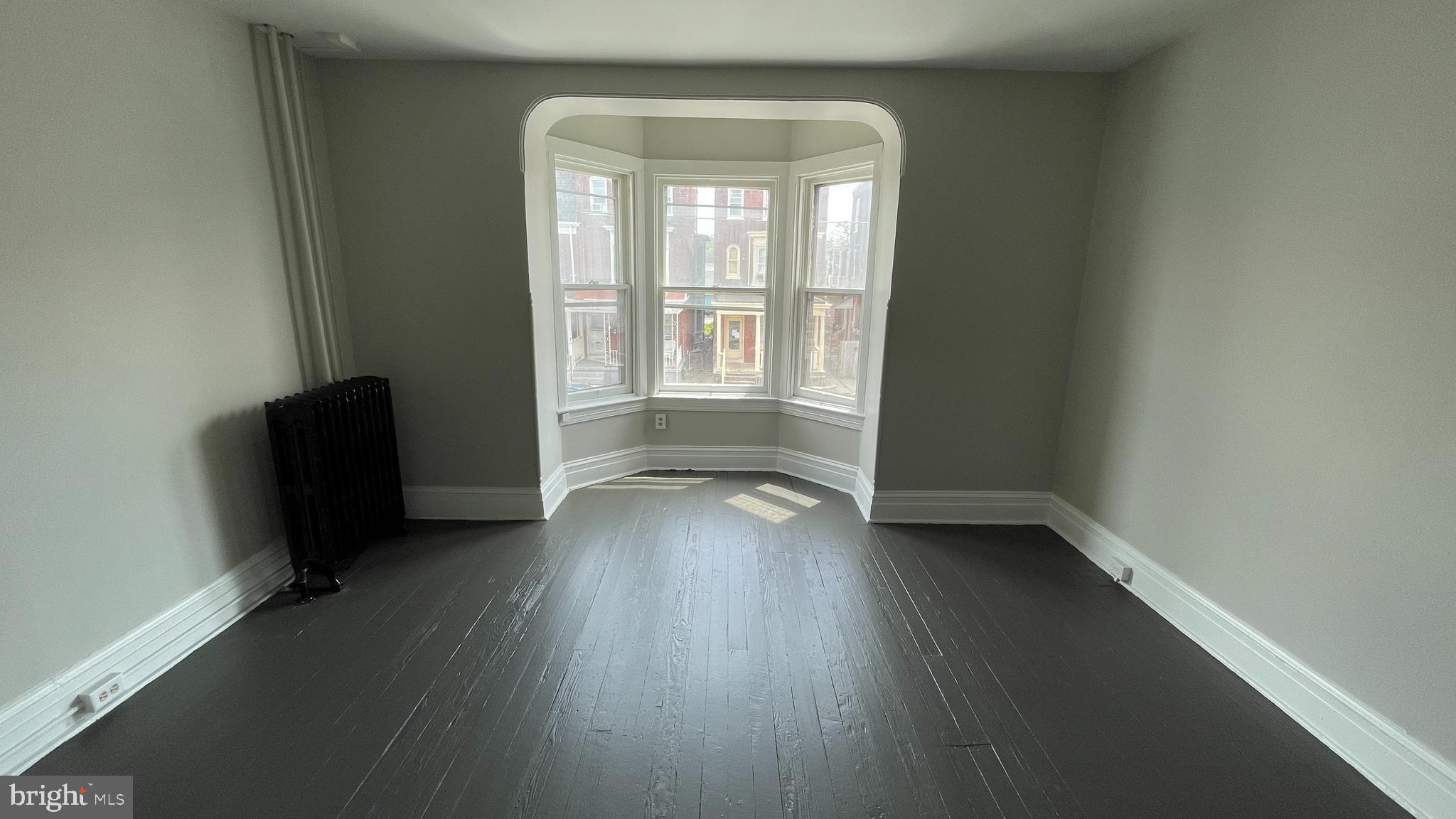 735 W PRINCESS STREET