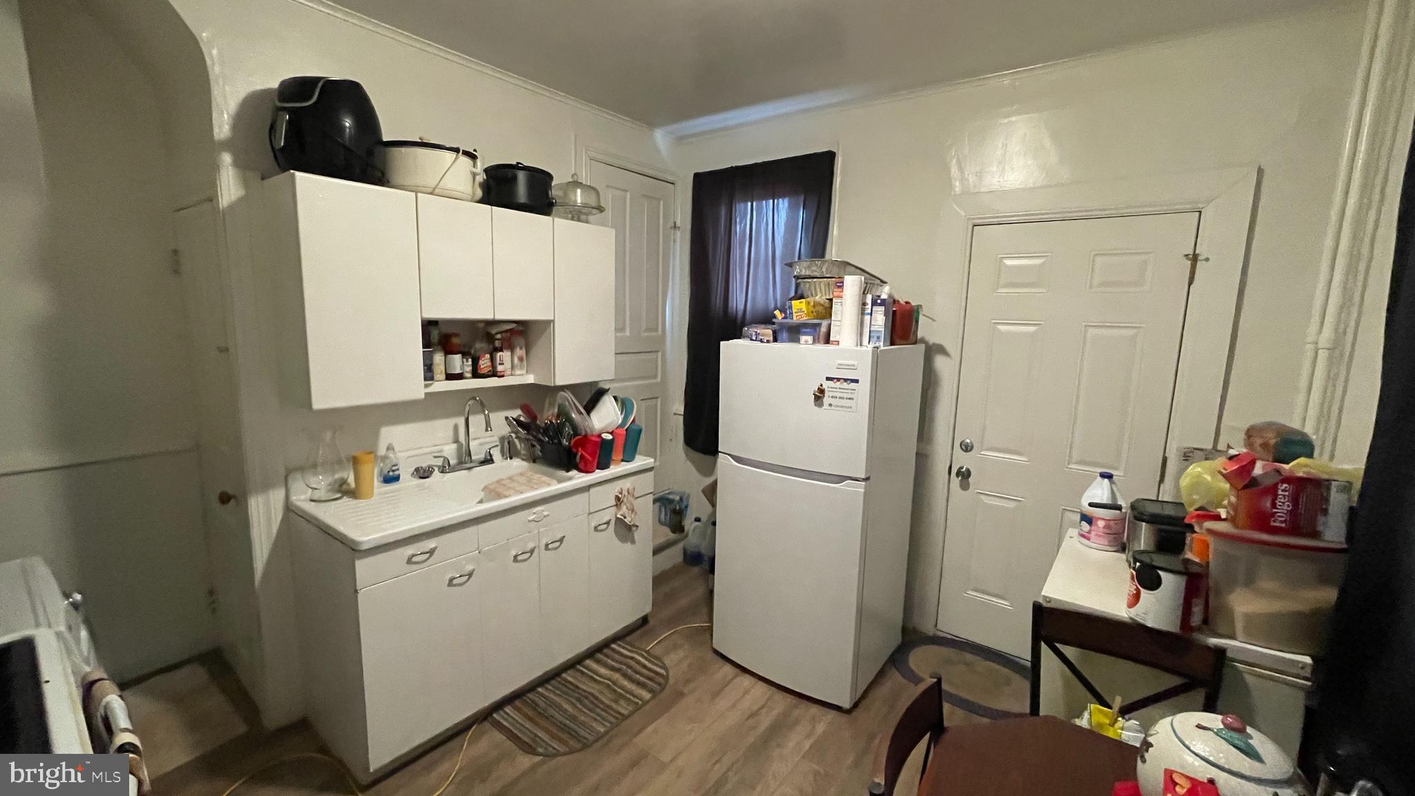 735 W PRINCESS STREET