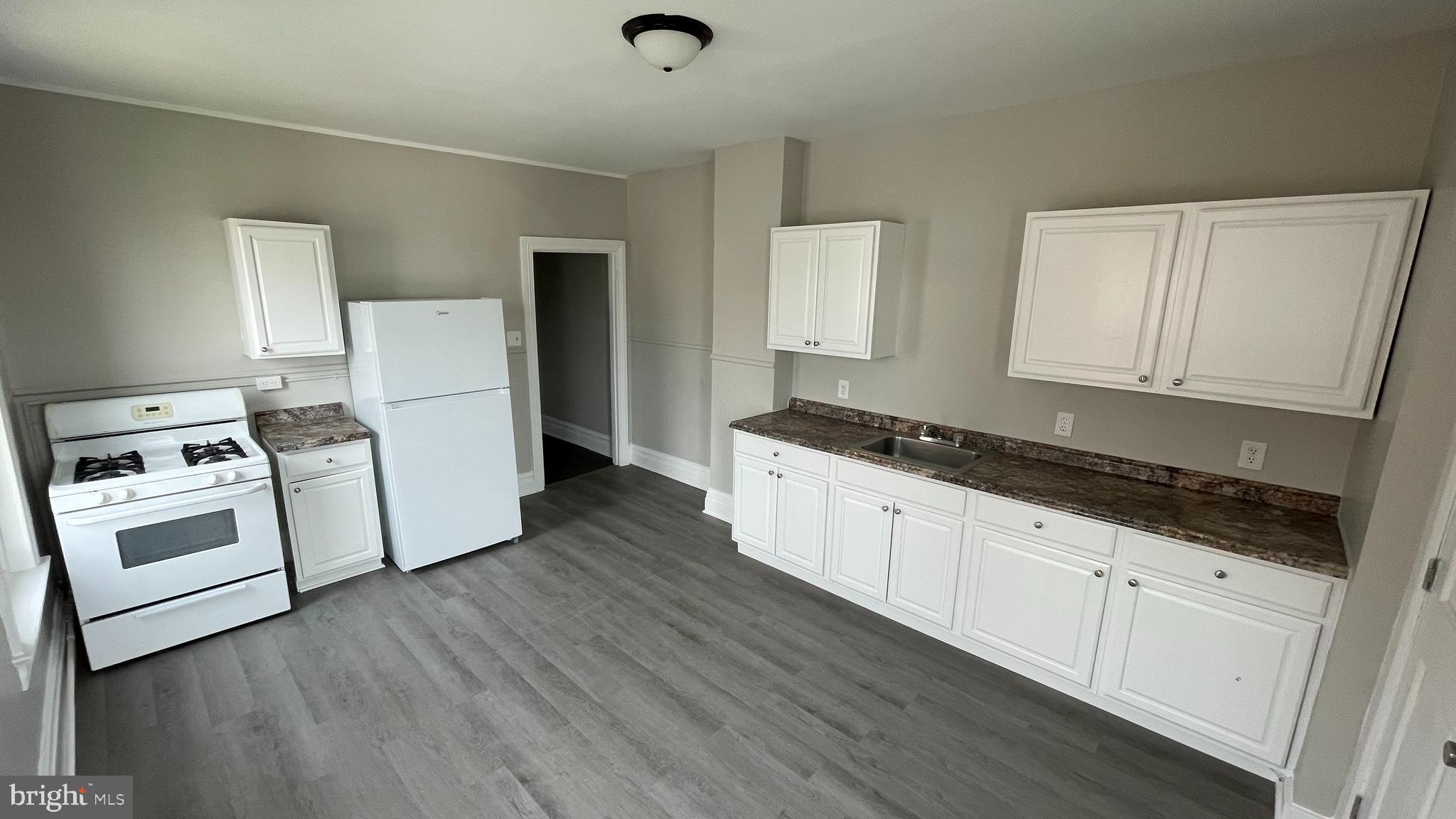 735 W PRINCESS STREET