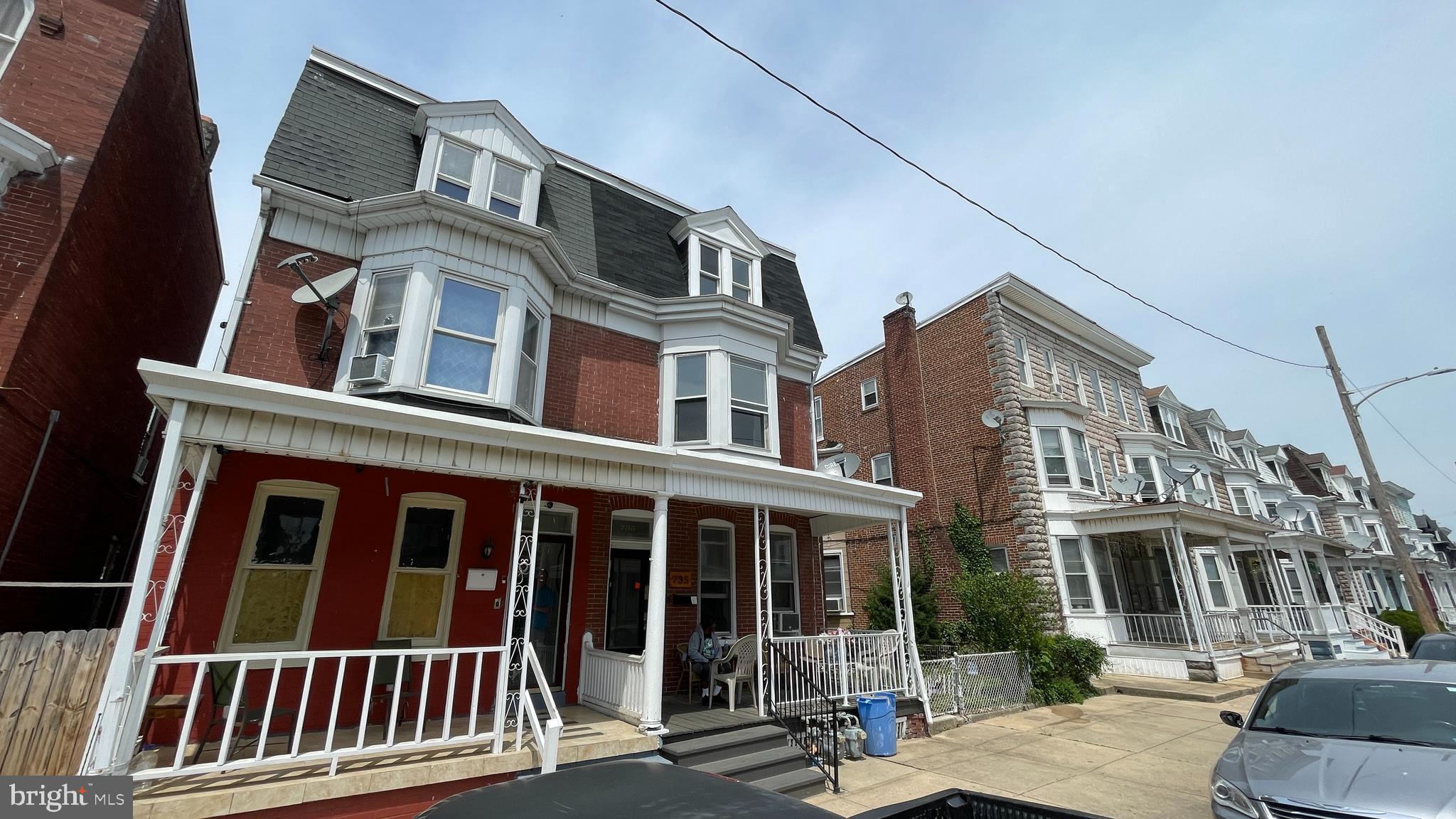 735 W PRINCESS STREET