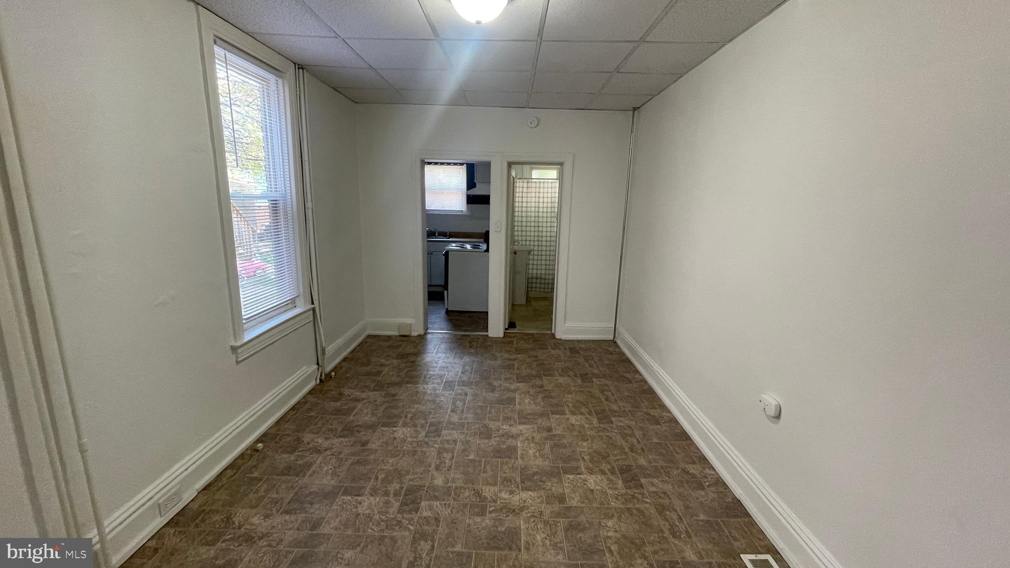 281 W COTTAGE PLACE