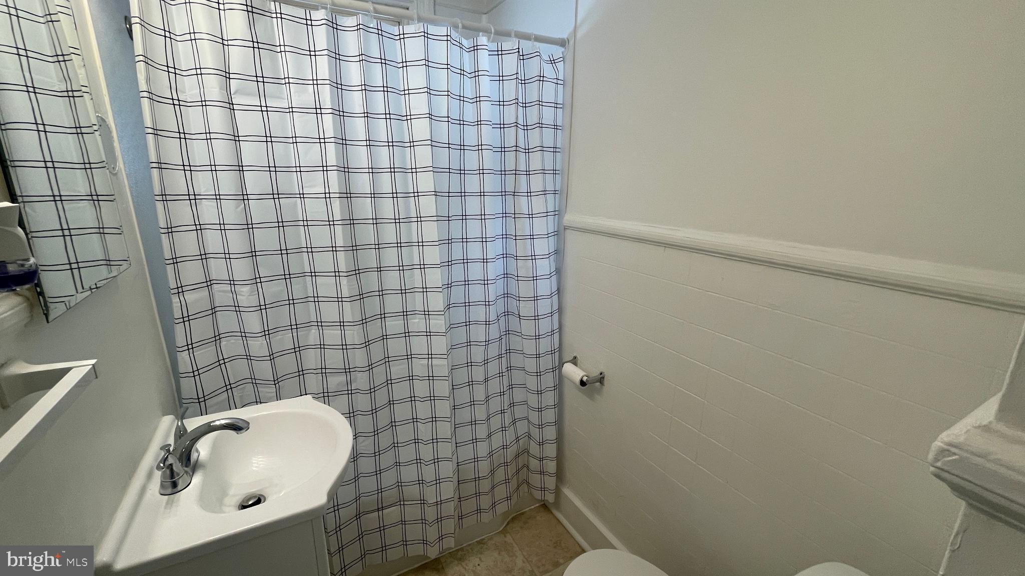 281 W COTTAGE PLACE
