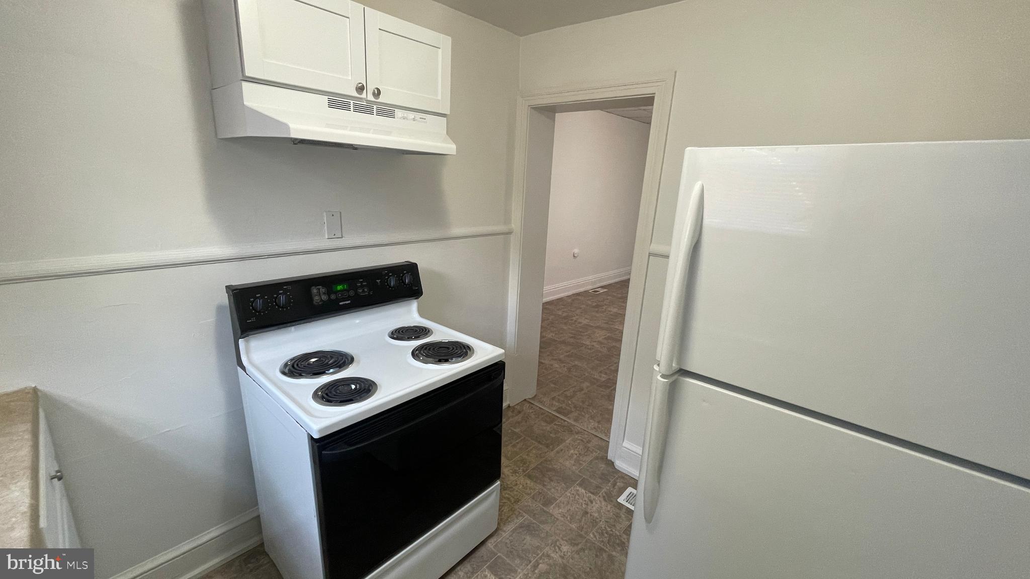 281 W COTTAGE PLACE