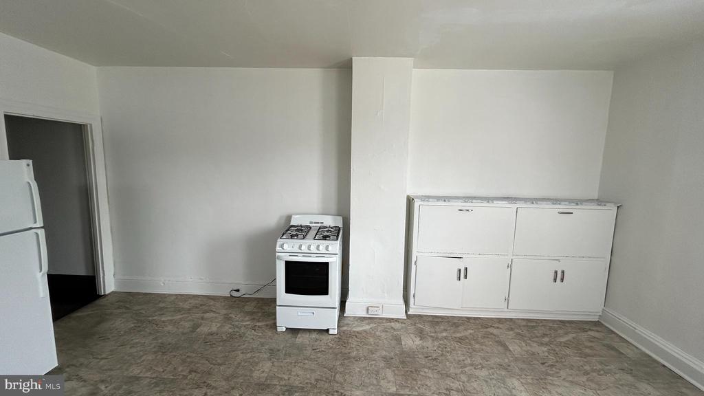 706 ROOSEVELT AVENUE
