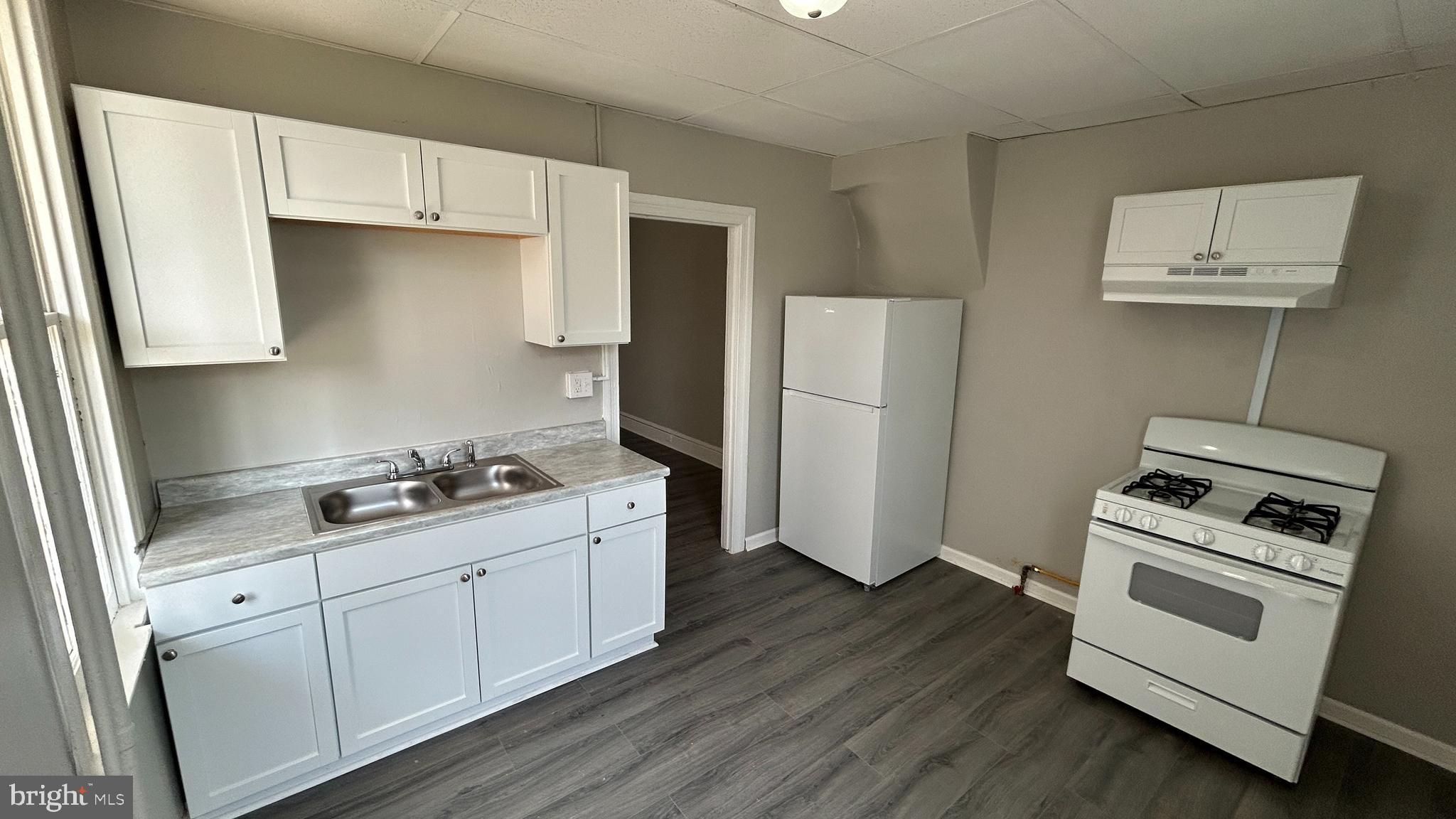 706 ROOSEVELT AVENUE