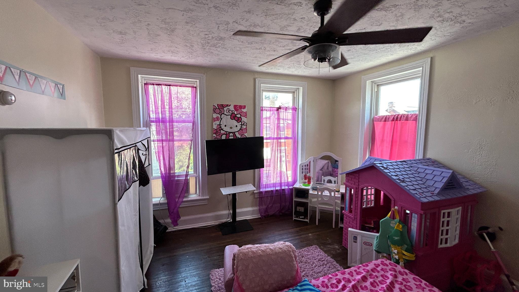 530 W PHILADELPHIA STREET