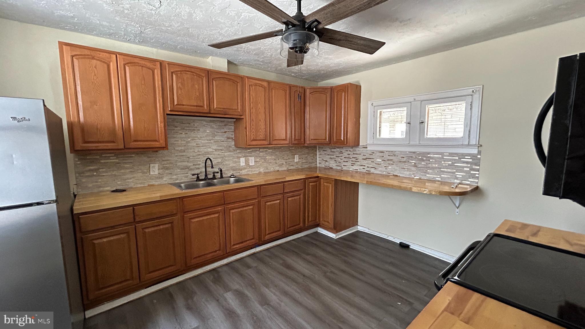 530 W PHILADELPHIA STREET