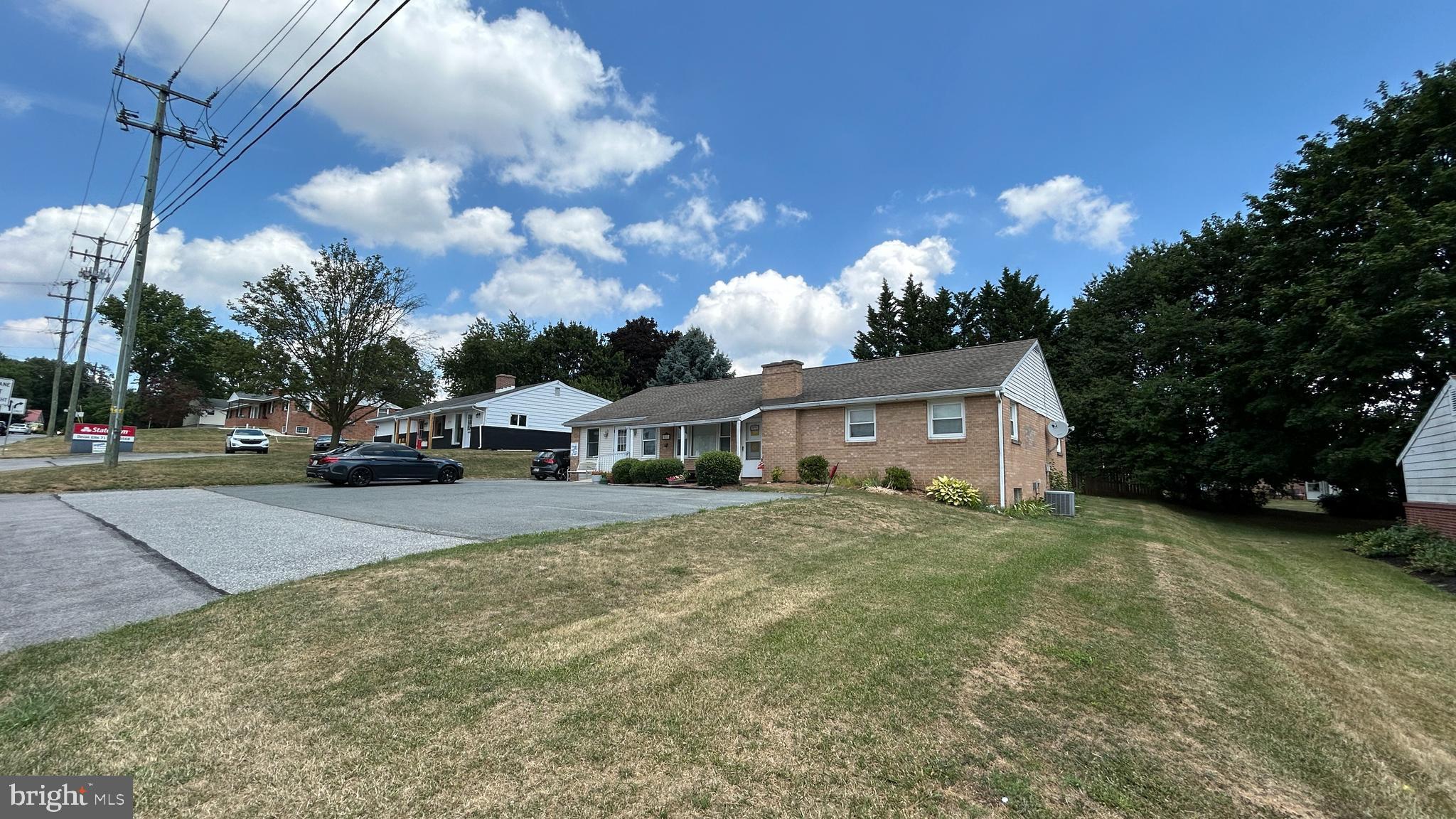 825 EDGEWOOD ROAD