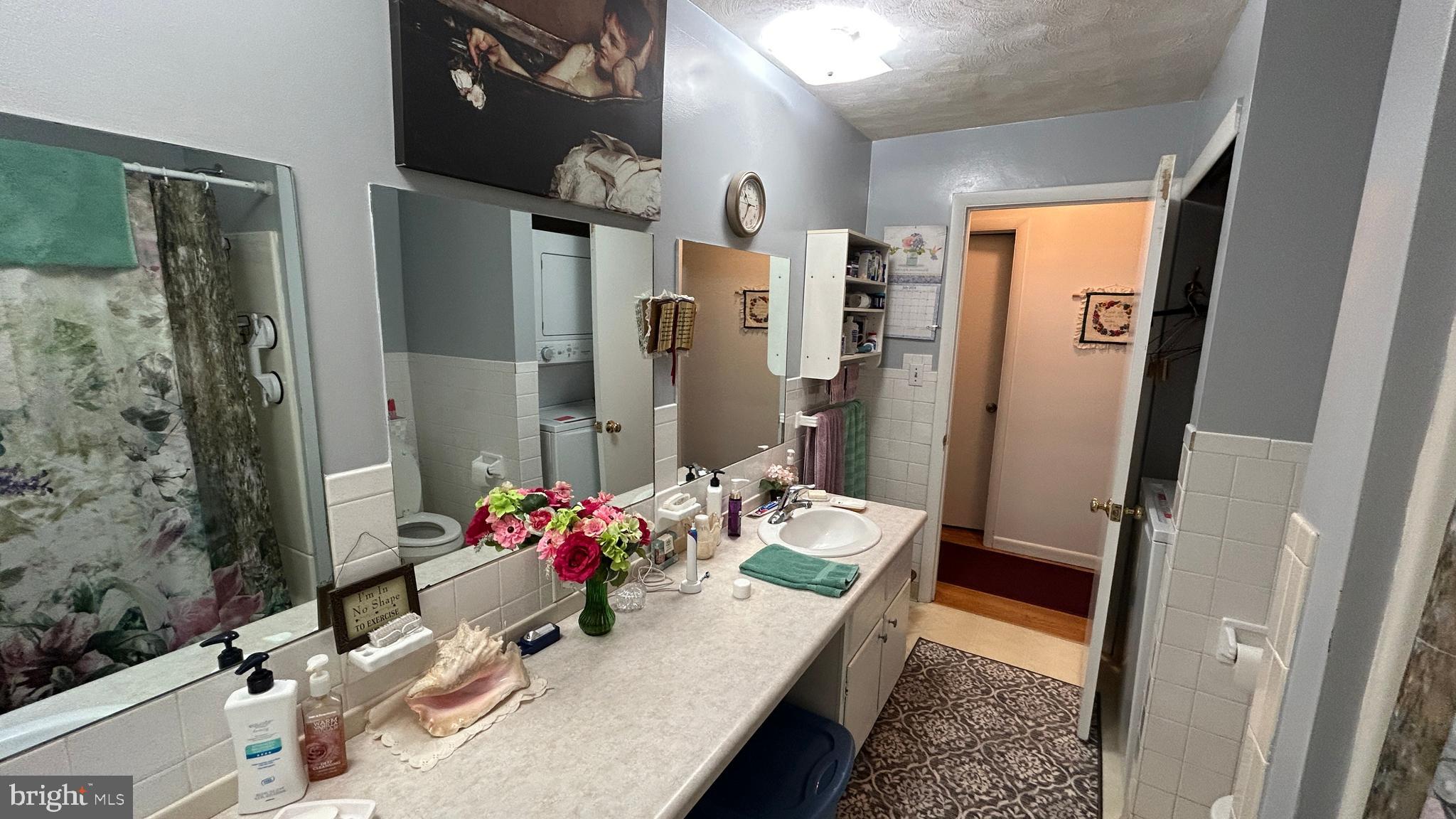 825 EDGEWOOD ROAD