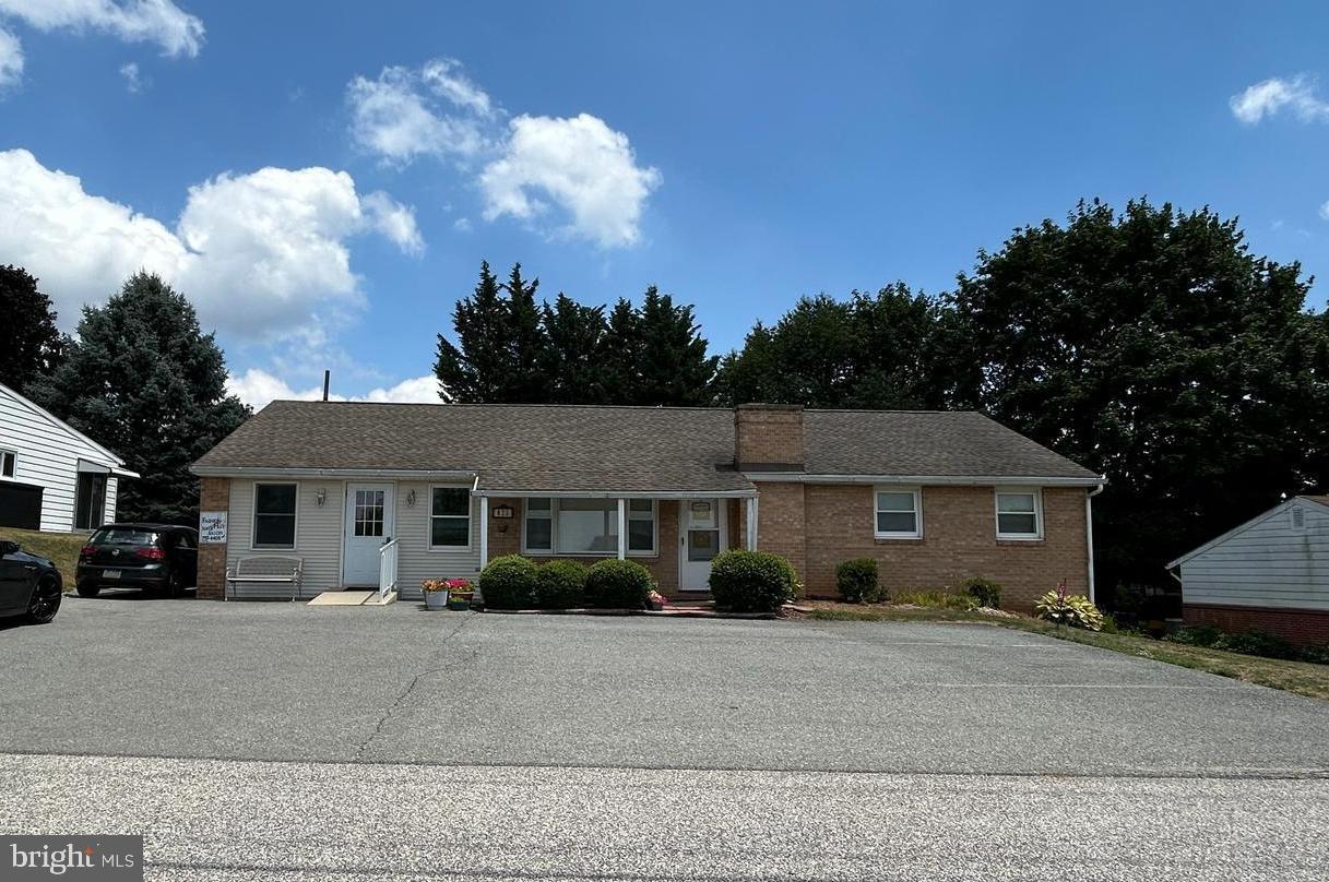 825 EDGEWOOD ROAD