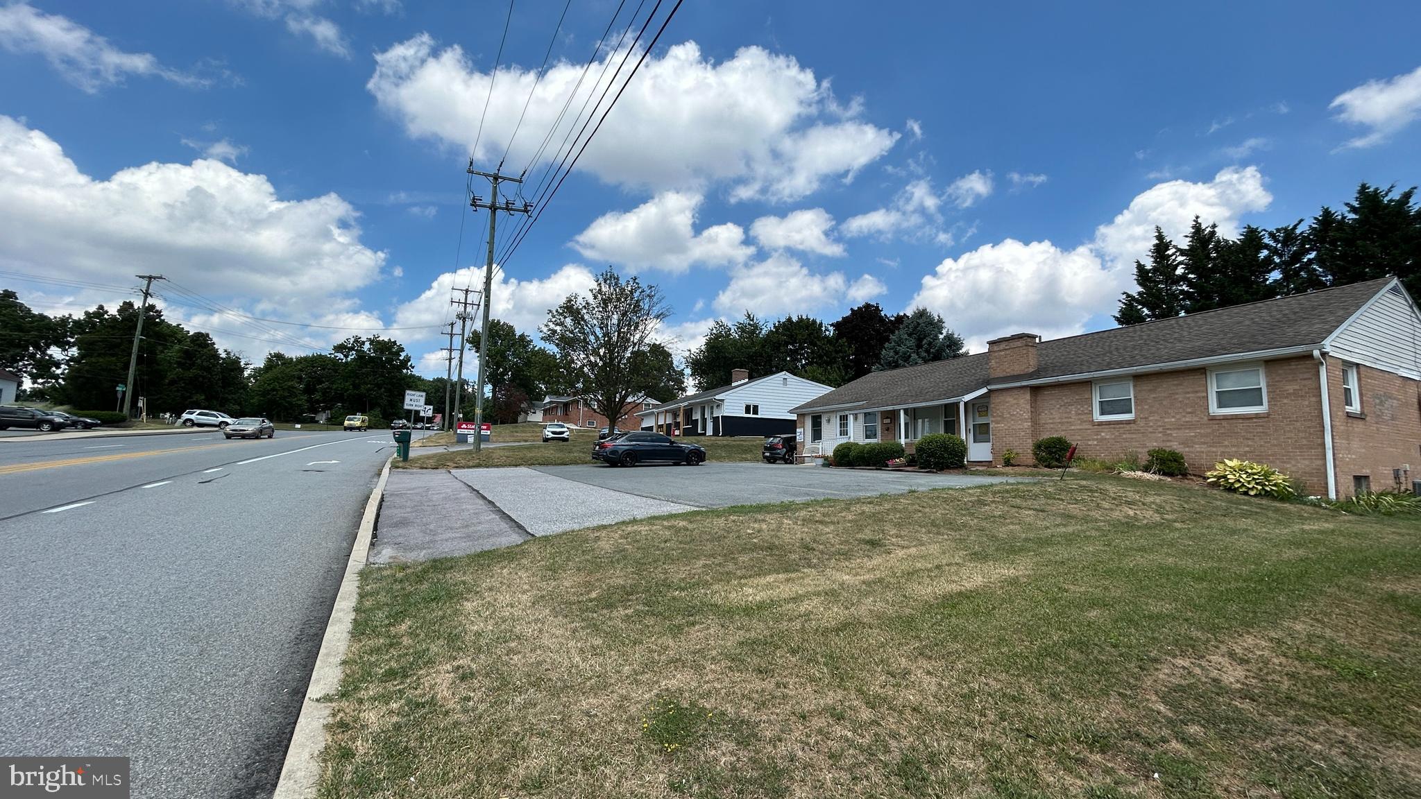 825 EDGEWOOD ROAD