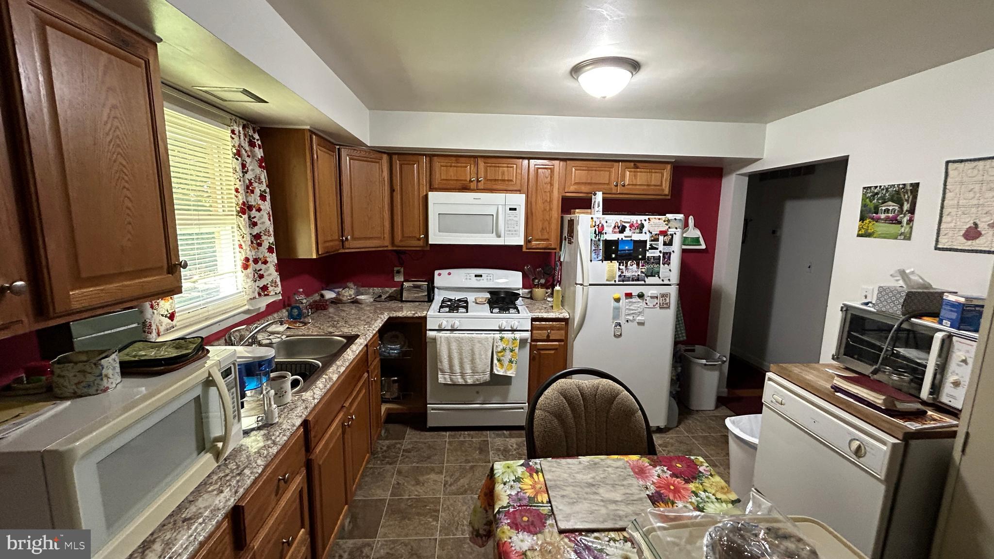 825 EDGEWOOD ROAD