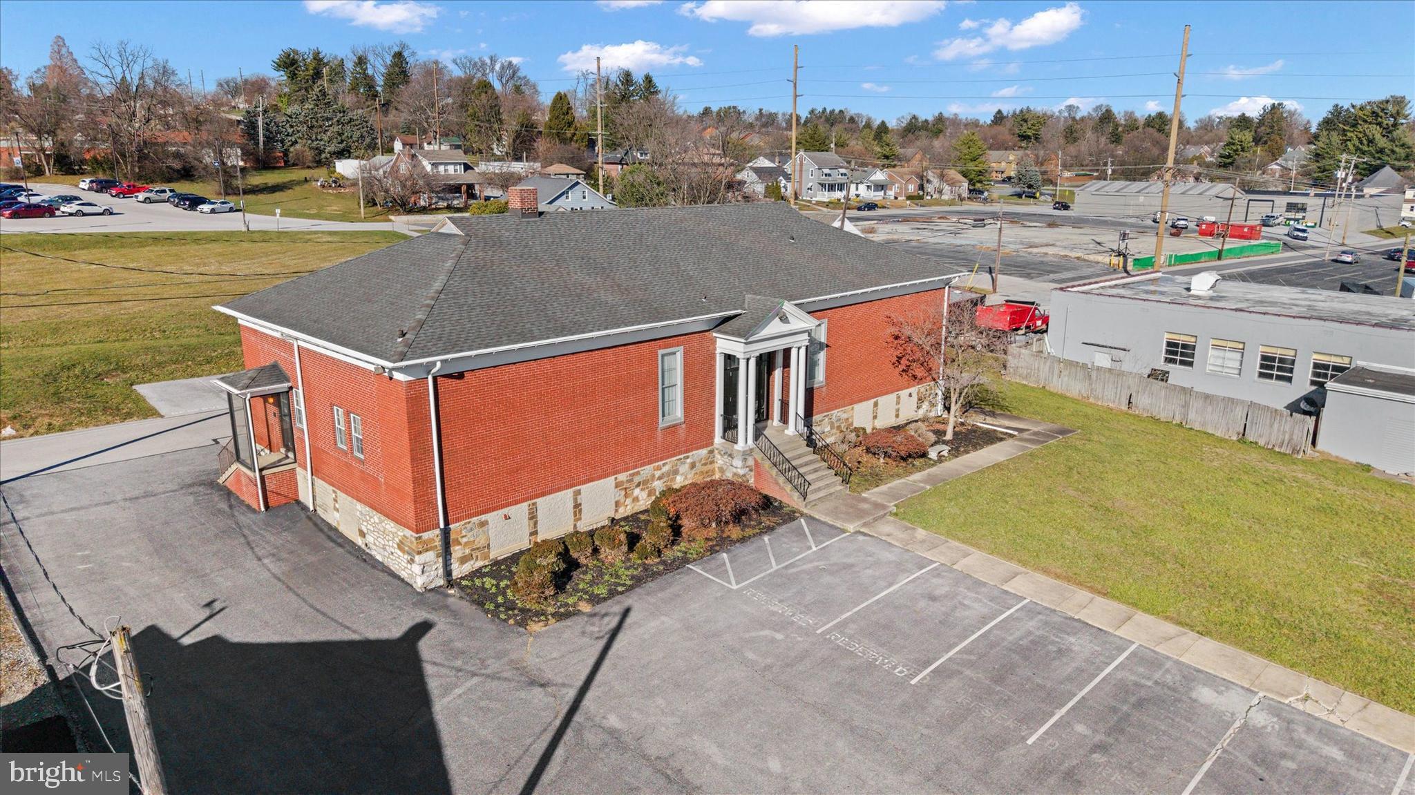 2605 W MARKET STREET