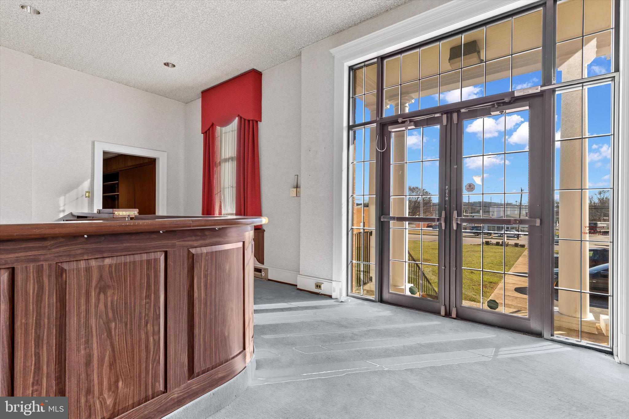 2605 W MARKET STREET