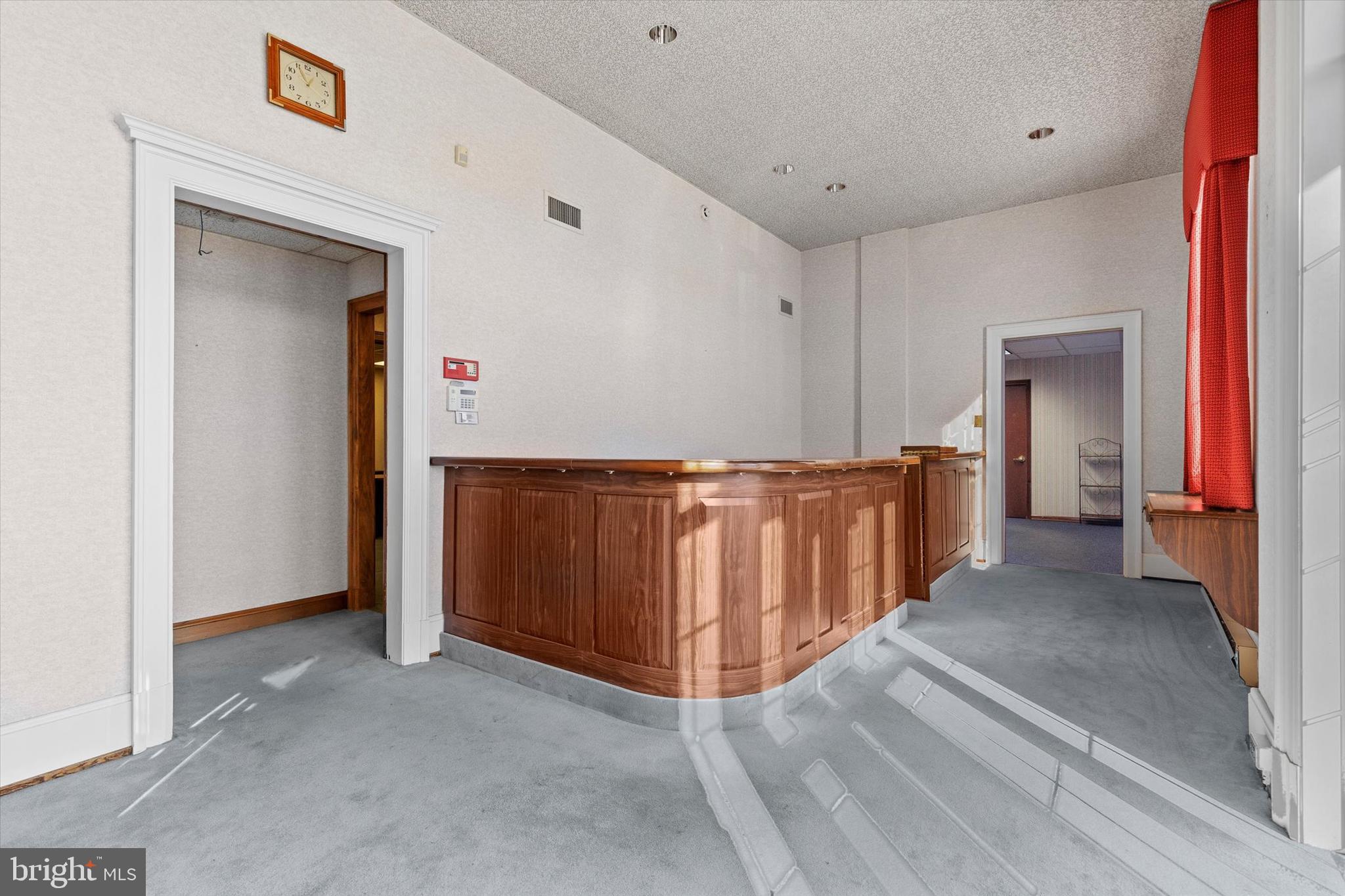 2605 W MARKET STREET