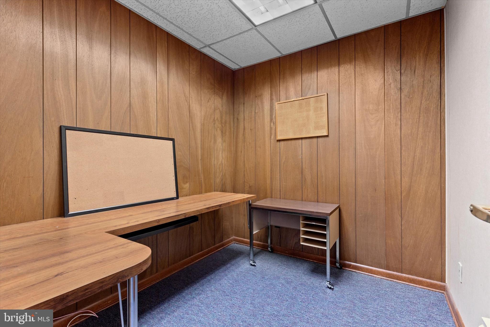 2605 W MARKET STREET