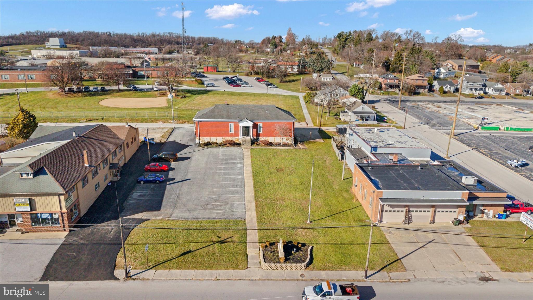 2605 W MARKET STREET