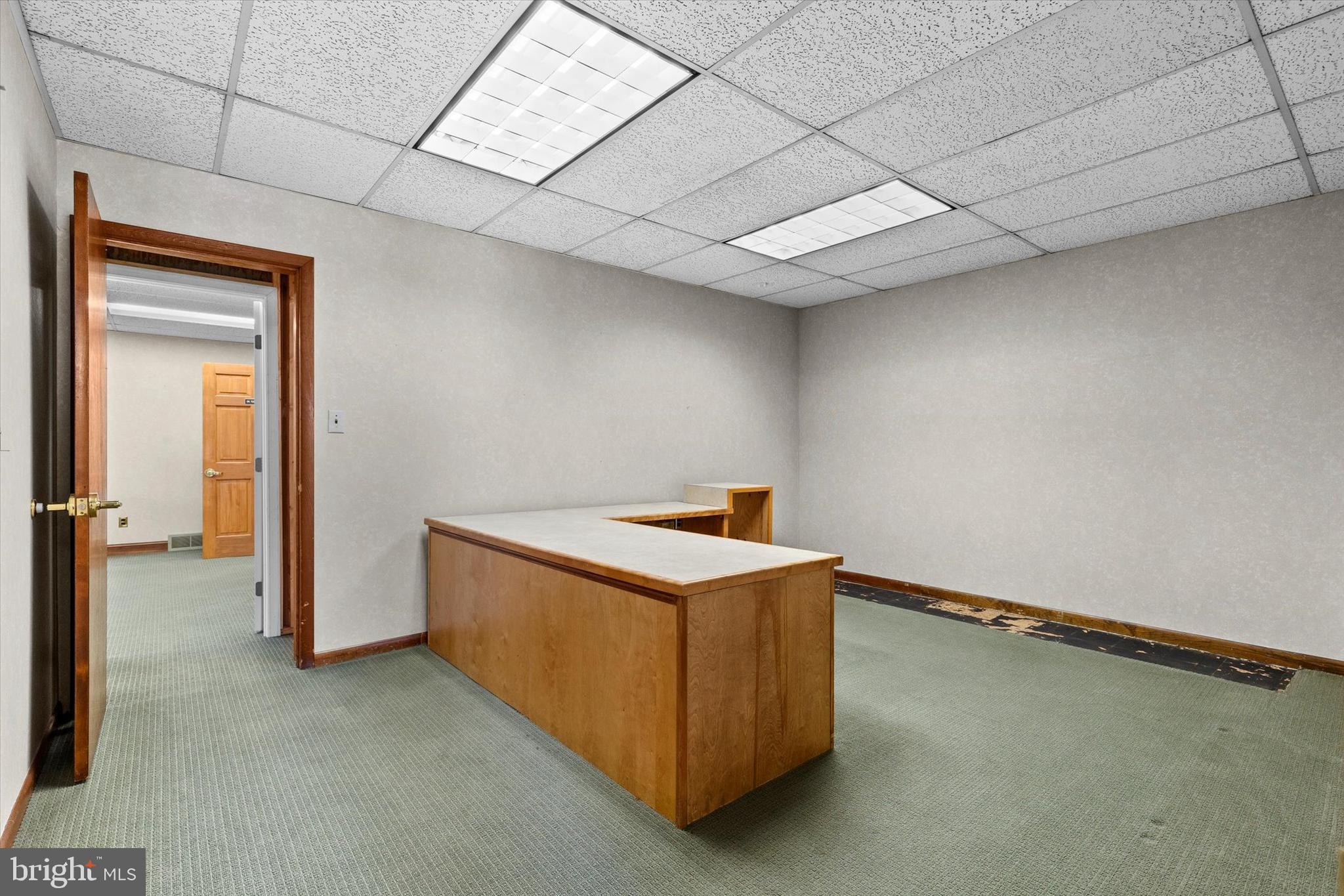 2605 W MARKET STREET