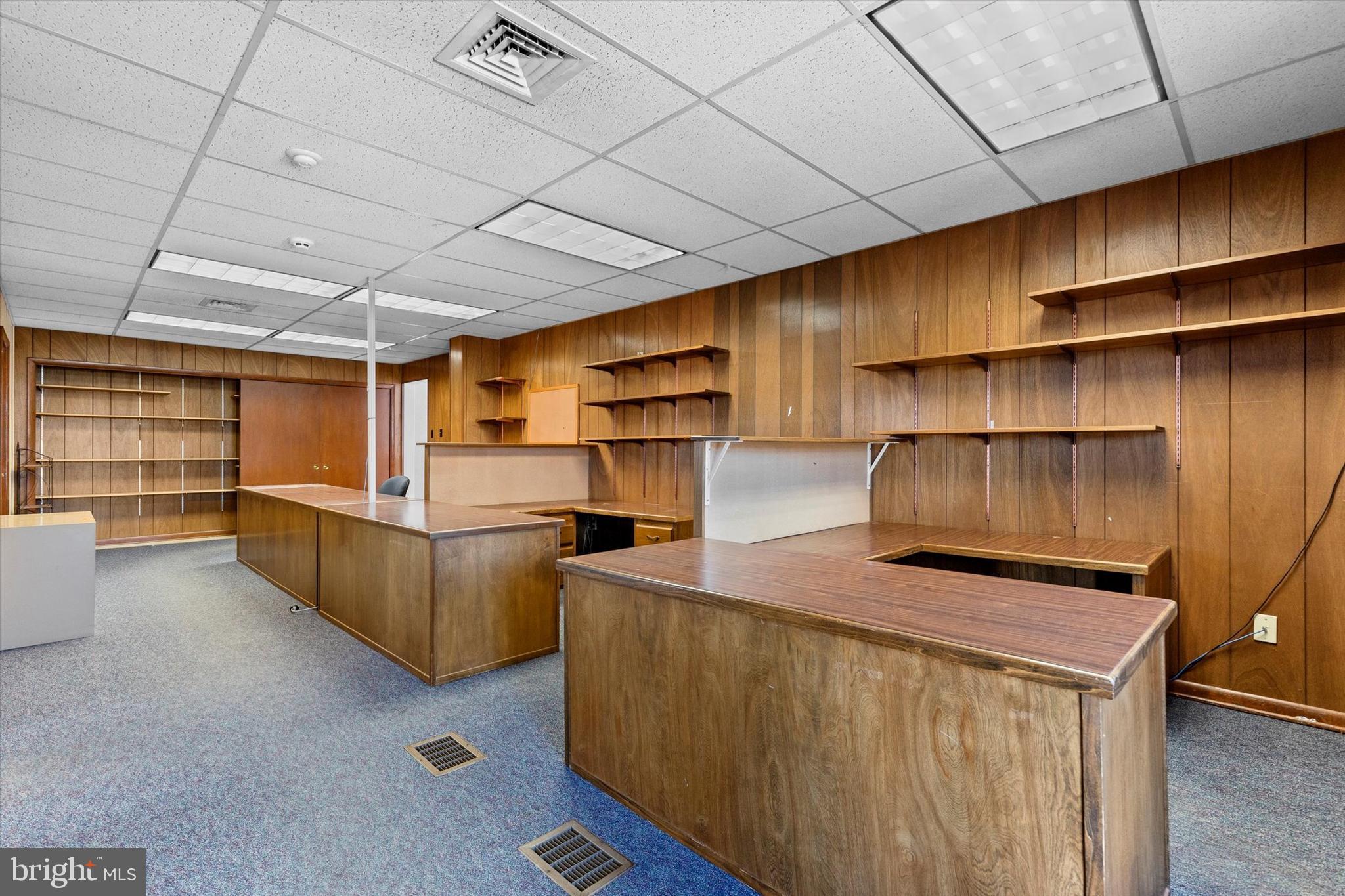 2605 W MARKET STREET