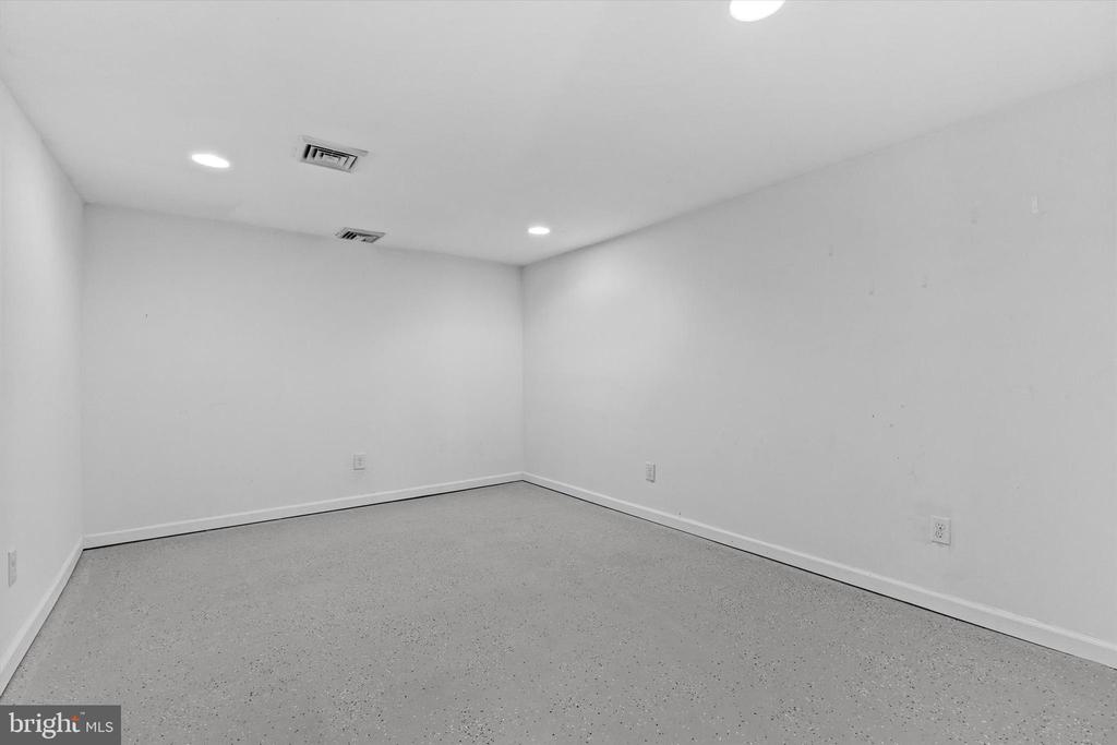 265 PINE WOODS ROAD