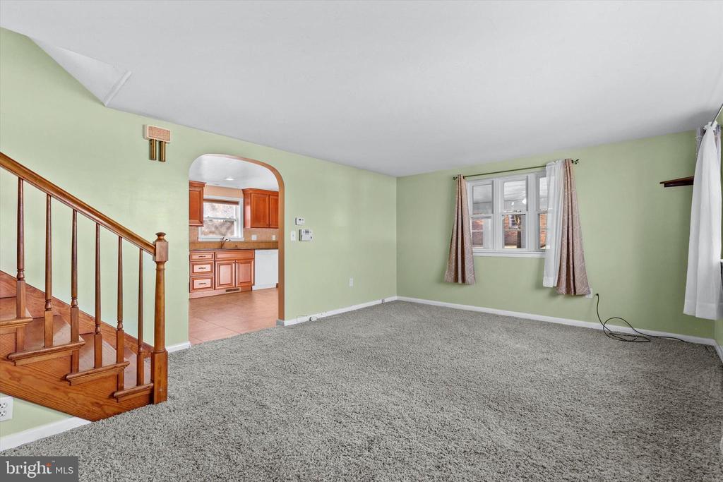 147 S 7TH STREET
