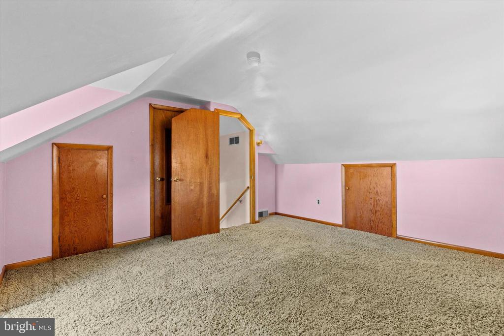 147 S 7TH STREET