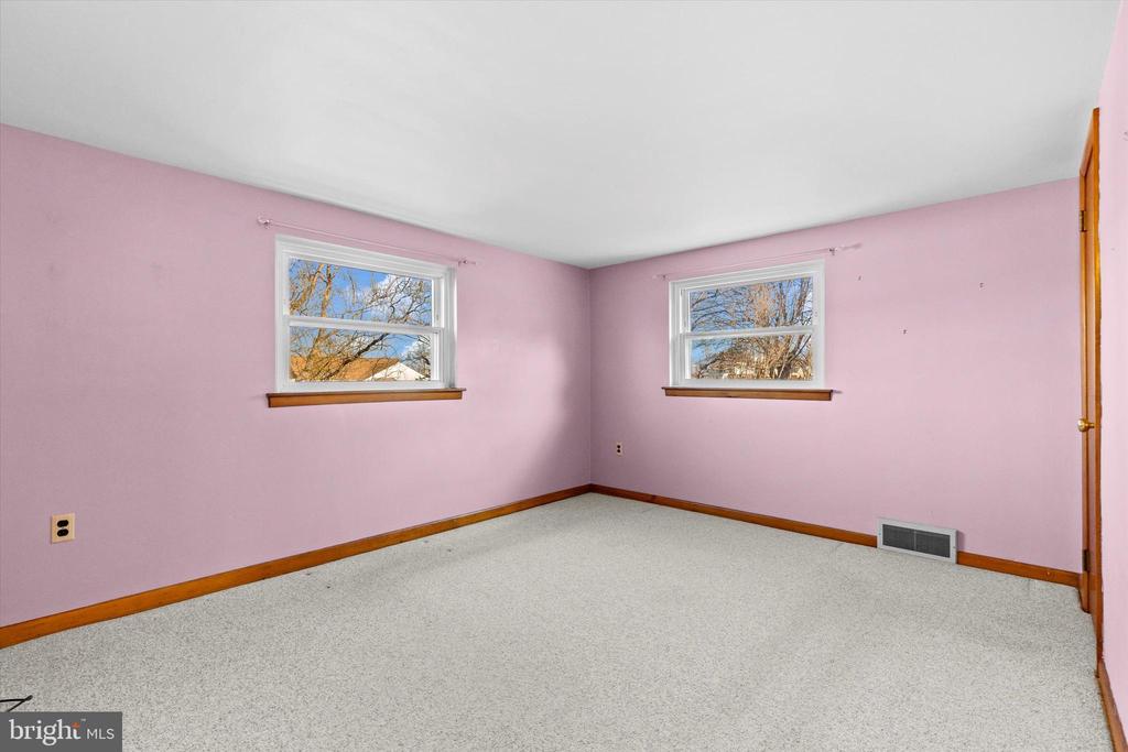 147 S 7TH STREET