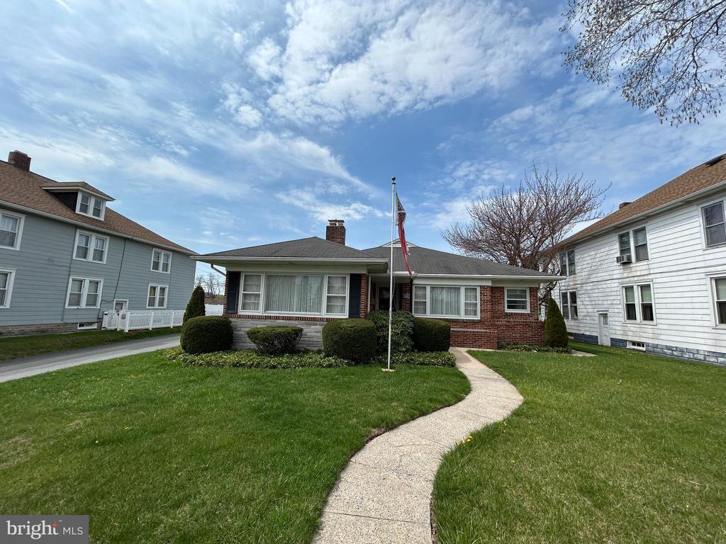 634 S MAIN STREET