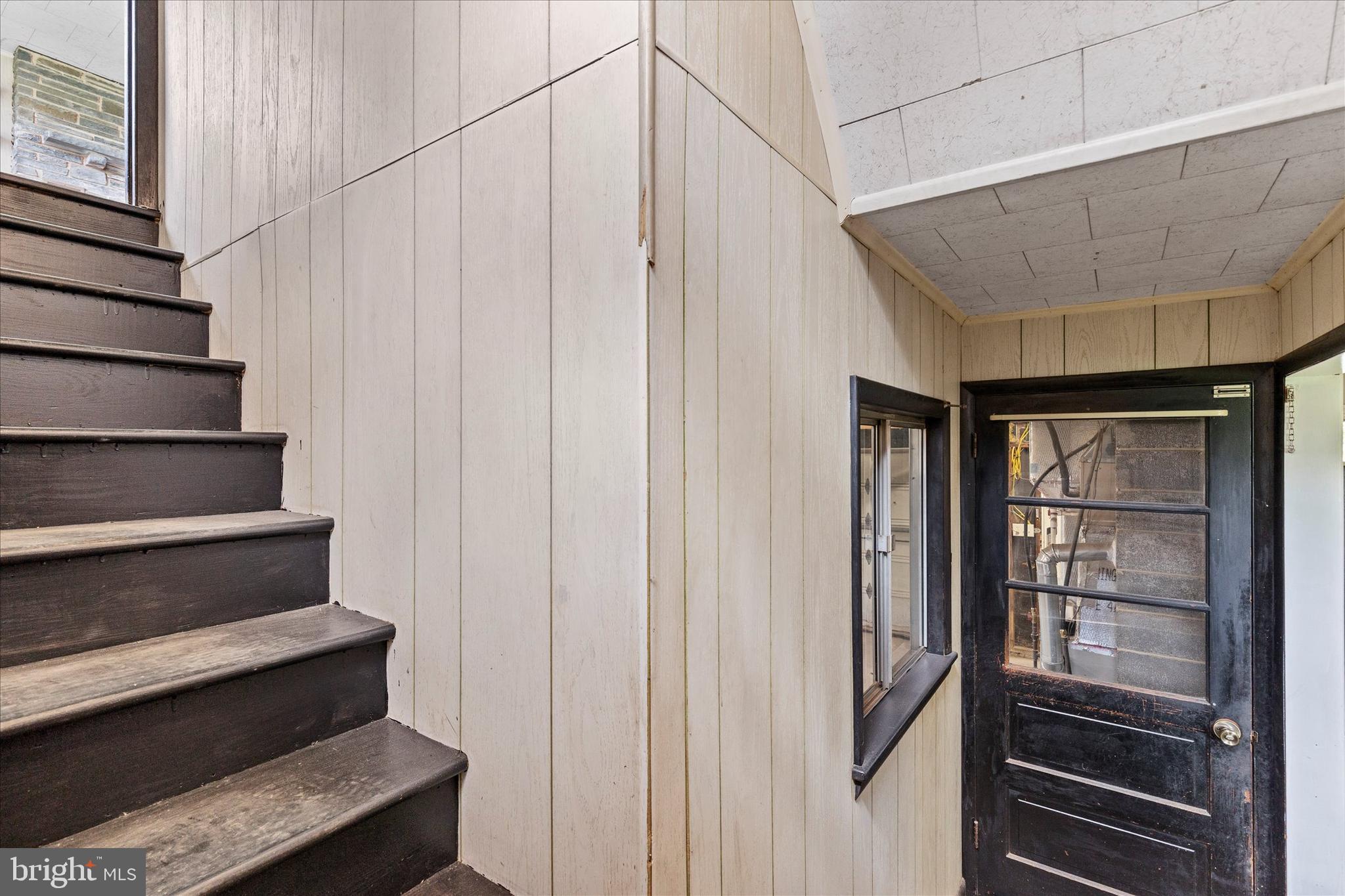 2300 LOCUST ROAD