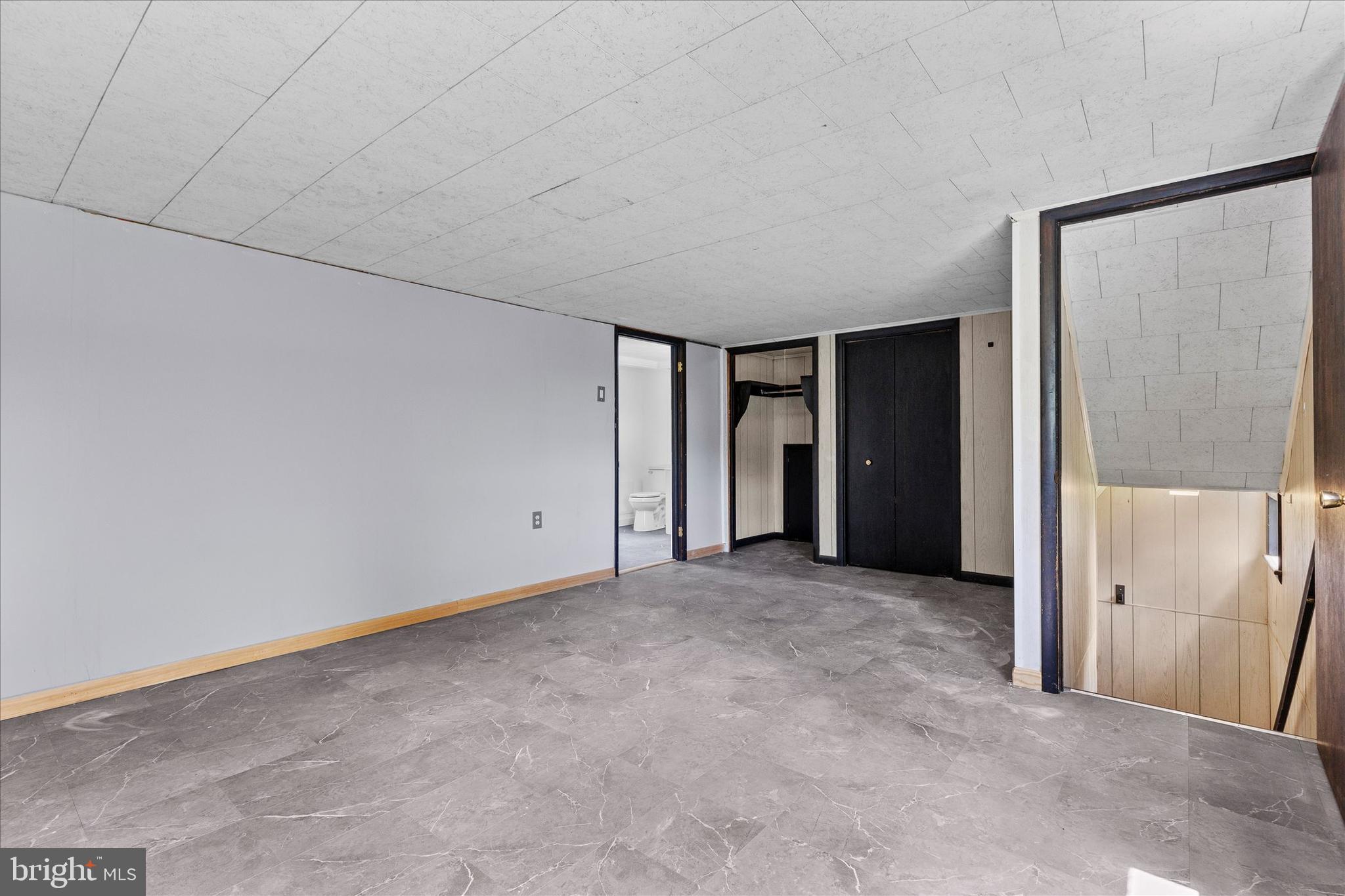 2300 LOCUST ROAD