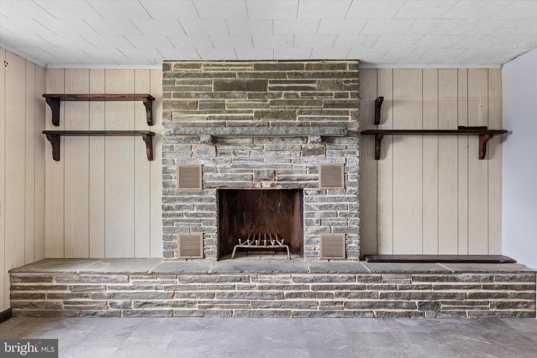 2300 LOCUST ROAD