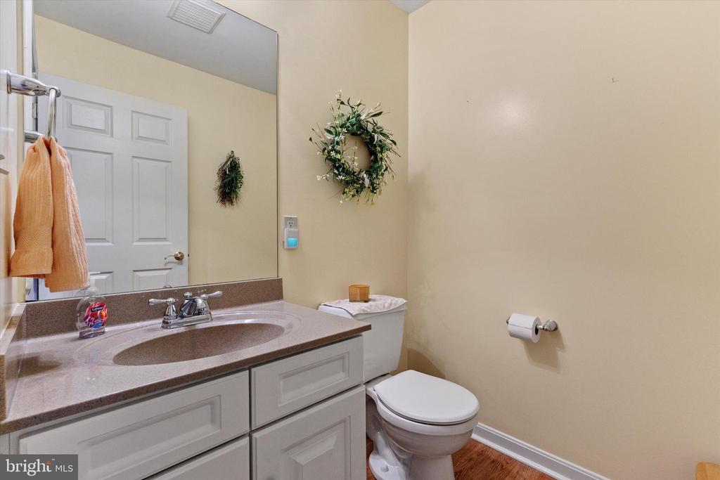 2924 HALSTEAD LANE