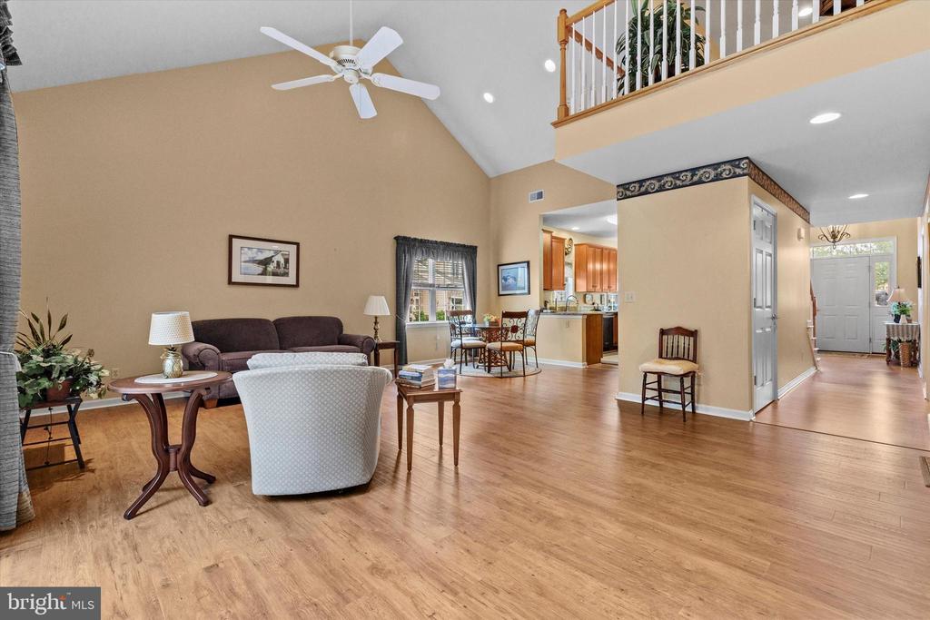 2924 HALSTEAD LANE