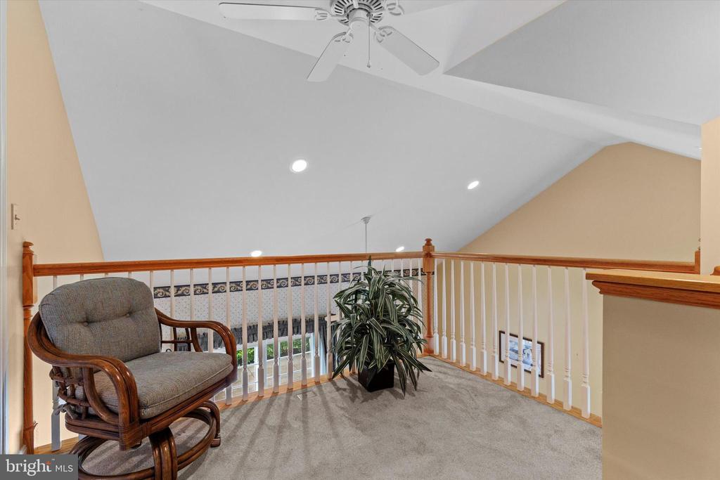 2924 HALSTEAD LANE