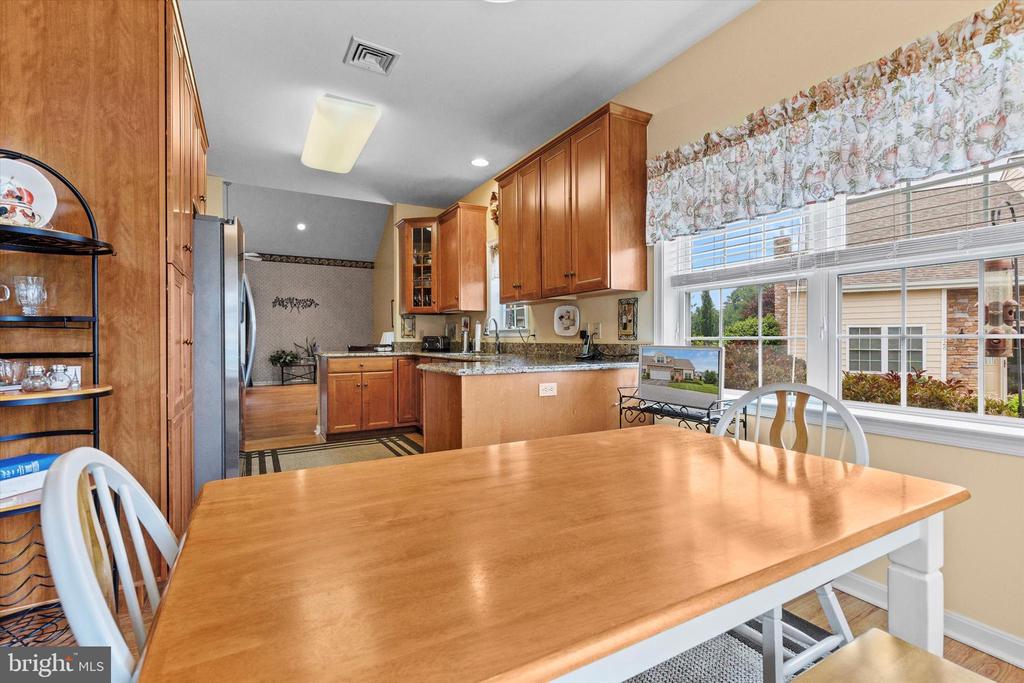 2924 HALSTEAD LANE