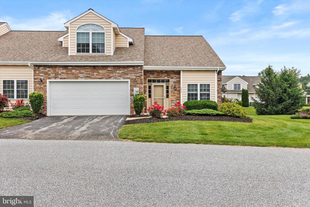 2924 HALSTEAD LANE