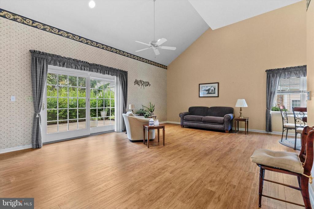 2924 HALSTEAD LANE