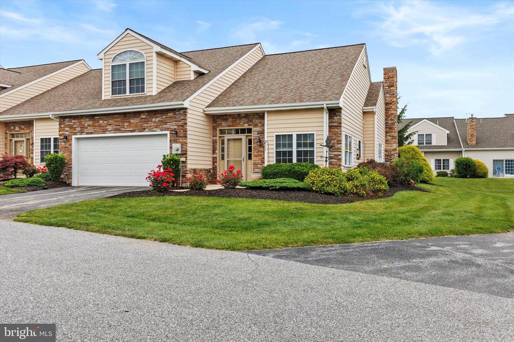 2924 HALSTEAD LANE