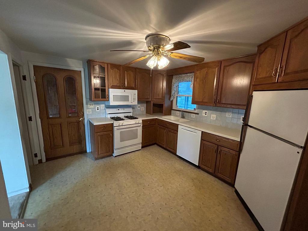 201 HAYBROOK DRIVE