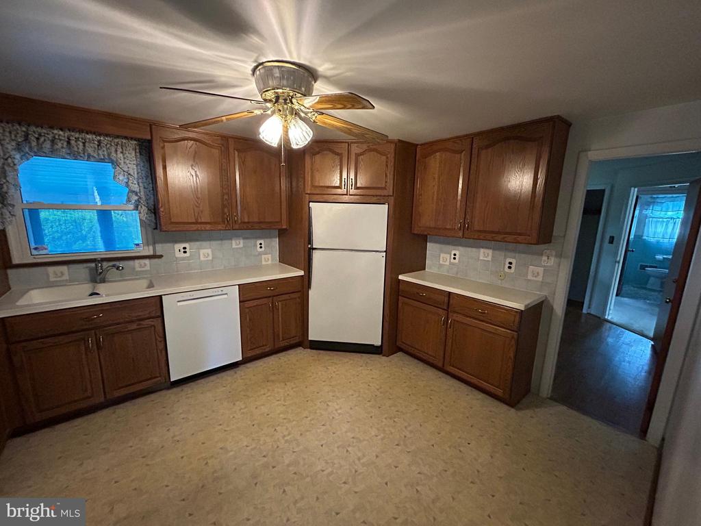 201 HAYBROOK DRIVE