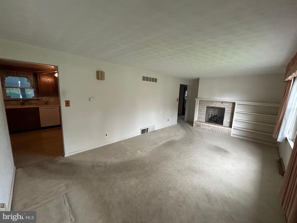 201 HAYBROOK DRIVE